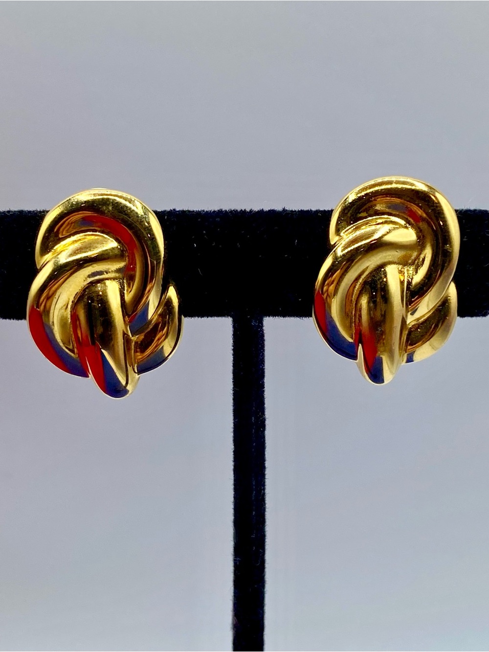 Unsigned Vintage Anne Klein Knot Clip Ons